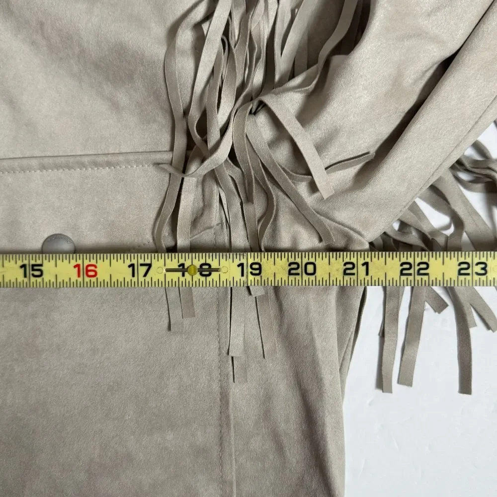 Blank NYC heads collared statement